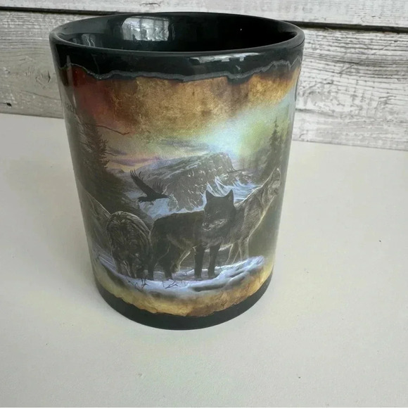 Grey Wolf Nature  Harrison Hot springs Mug - Picture 4 of 8